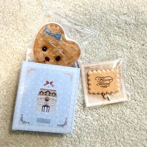 Flower Knows Limited Edition Heart Shaped Puff 01 and Hair Clip